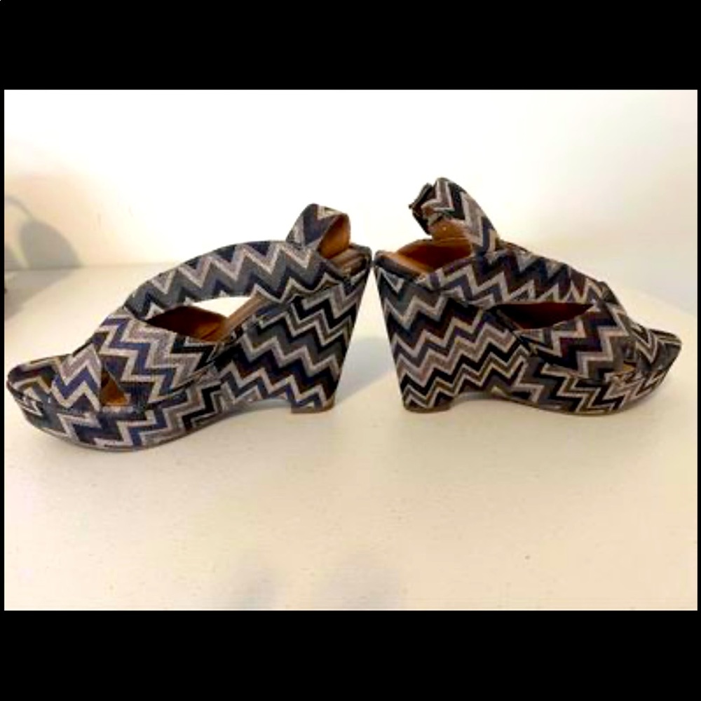Zig zag summer wedges